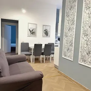 La Dolce - Buenos Aires , Milan Italie